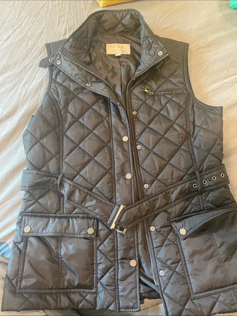 Banana Republic Quilted Black Women's Belted Vest